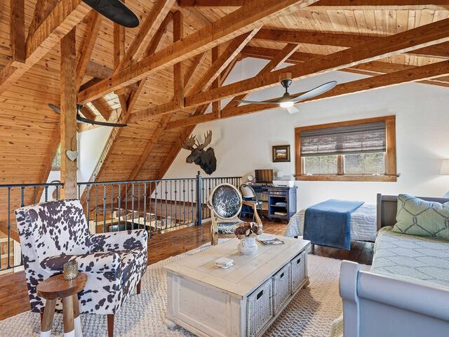 Photo of 723 N Highland Road