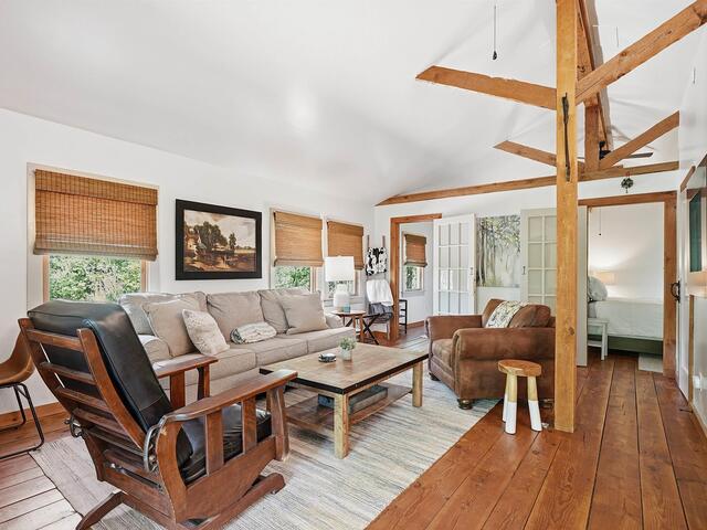 Photo of 723 N Highland Road