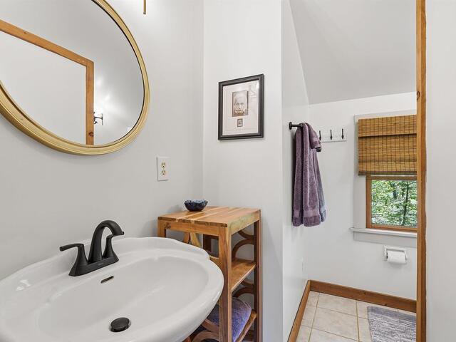 Photo of 723 N Highland Road
