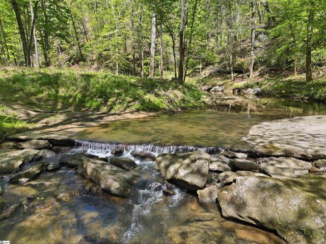 Photo of 723 N Highland Road