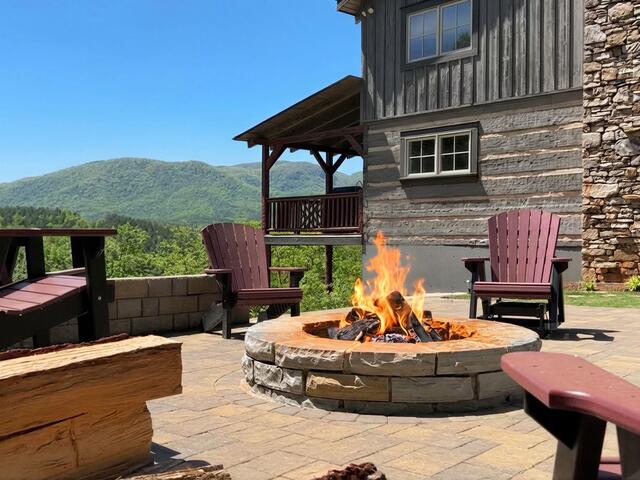 Photo of 723 N Highland Road