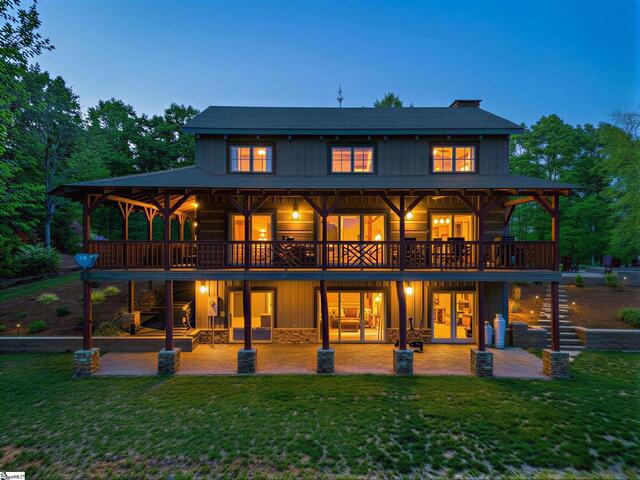 Photo of 723 N Highland Road