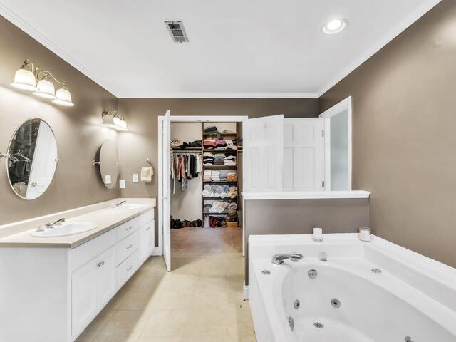 Photo of 208 Autumn Road