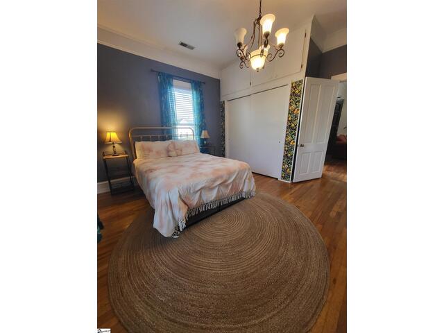 Photo of 210 E Fairview Avenue