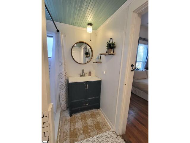 Photo of 210 E Fairview Avenue