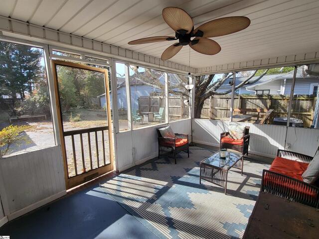 Photo of 210 E Fairview Avenue