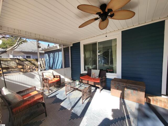 Photo of 210 E Fairview Avenue