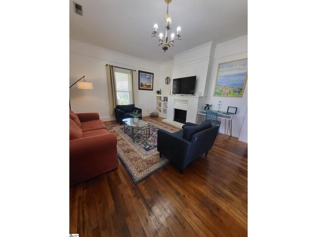 Photo of 210 E Fairview Avenue