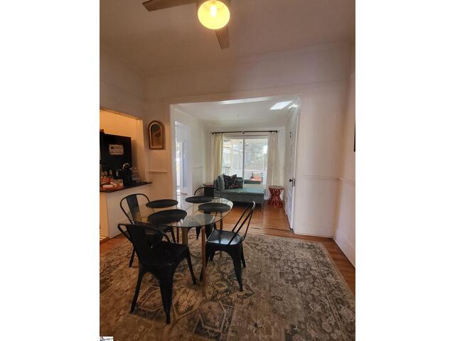 Photo of 210 E Fairview Avenue