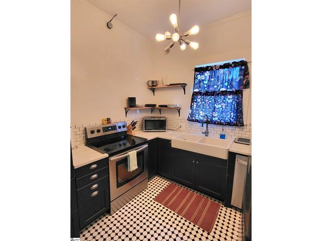 Photo of 210 E Fairview Avenue