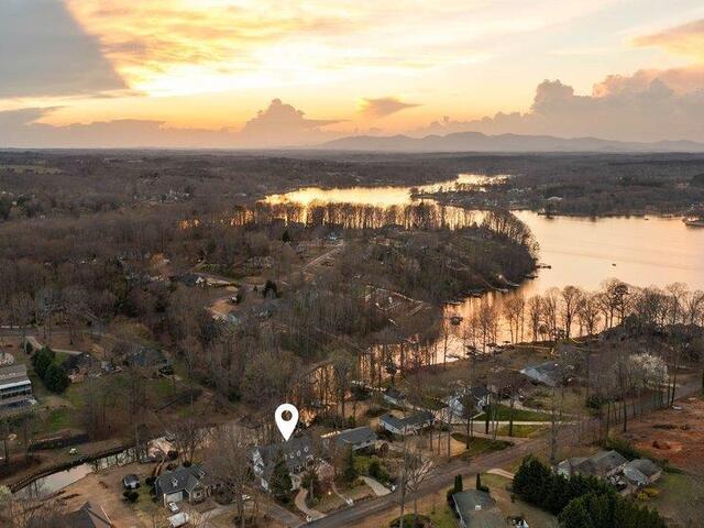 Photo of 158 Lake Bowen Drive