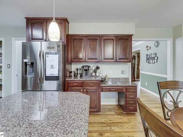 Photo of 206 W Killarney Lake