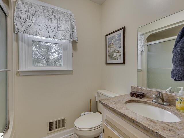 Photo of 206 W Killarney Lake