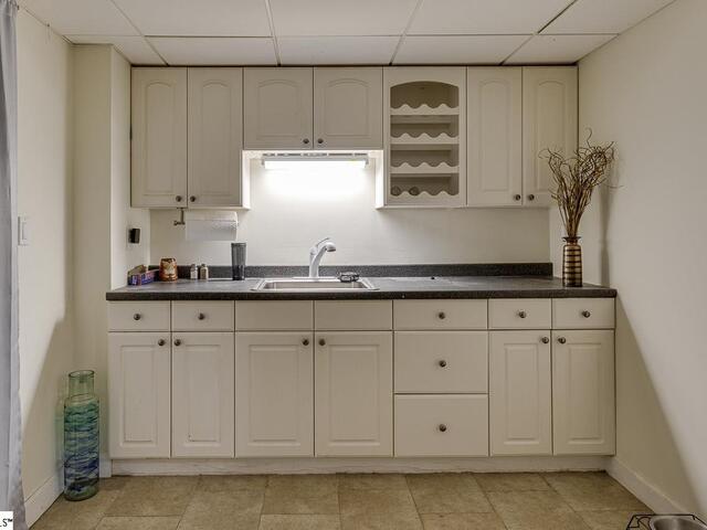 Photo of 206 W Killarney Lake