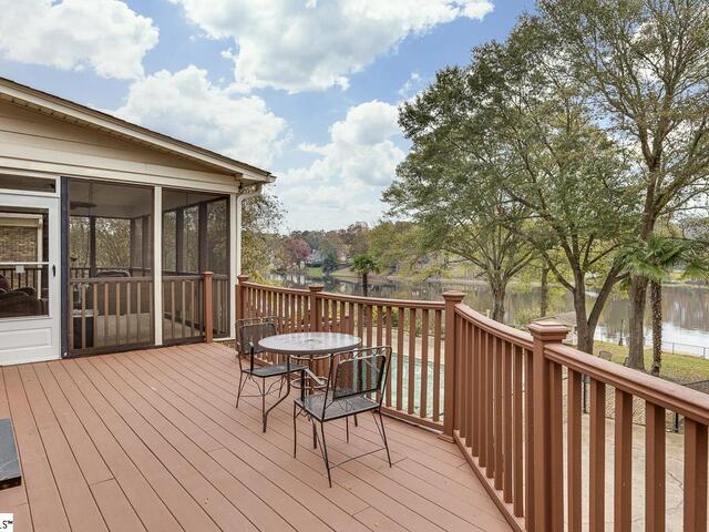 Photo of 206 W Killarney Lake