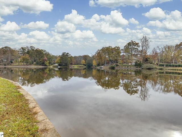 Photo of 206 W Killarney Lake