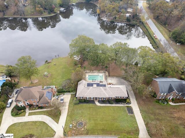 Photo of 206 W Killarney Lake