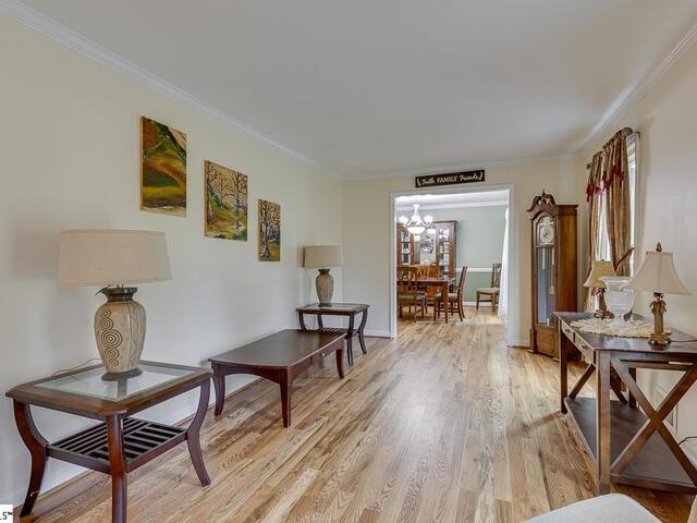 Photo of 206 W Killarney Lake