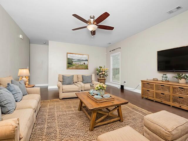 Photo of 5998 Highway 252