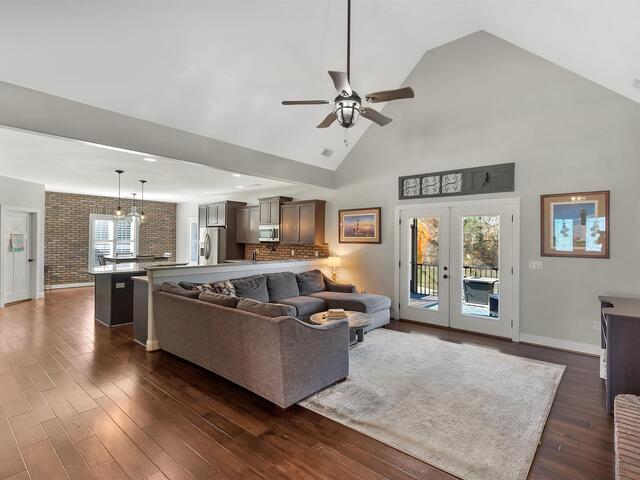 Photo of 1019 Tuscany Drive