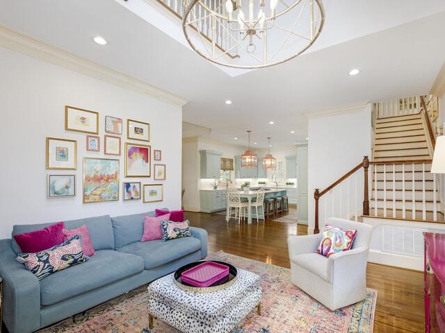 Photo of 118 Tuscany Way