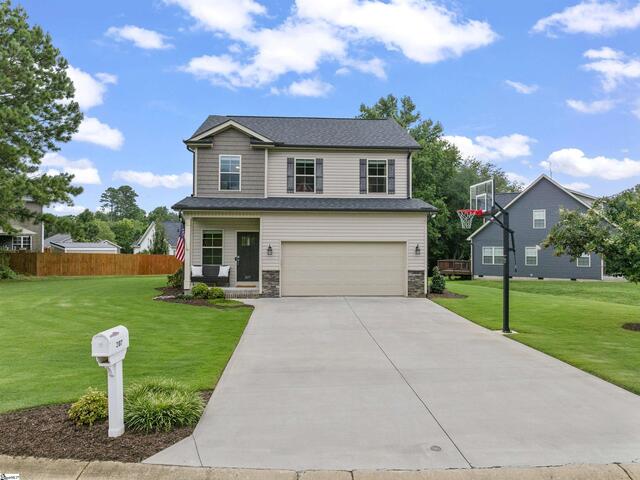 Photo of 207 Ashwood Lane