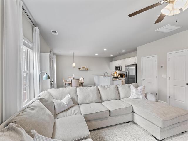 Photo of 207 Ashwood Lane