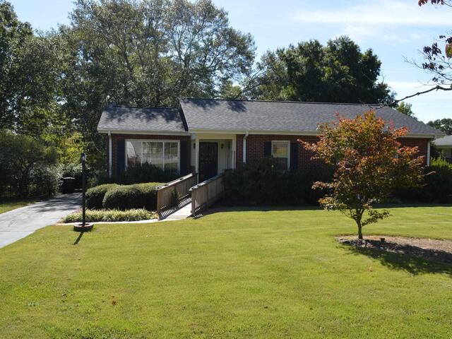 Photo of 206 Hillside