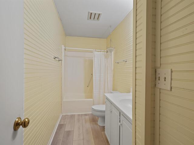 Photo of 21 Forest Oaks Way