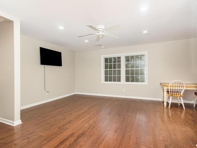 Photo of 220 Willow Oaks Drive Photo of 220 Willow Oaks Drive