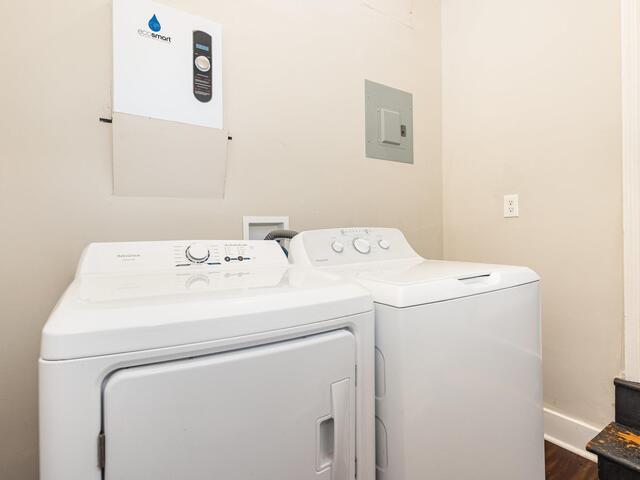 Photo of 220 Willow Oaks Drive Photo of 220 Willow Oaks Drive