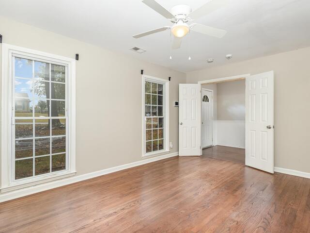 Photo of 220 Willow Oaks Drive Photo of 220 Willow Oaks Drive