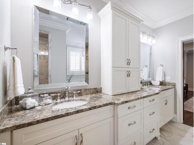 Photo of 310 Tanoak Court