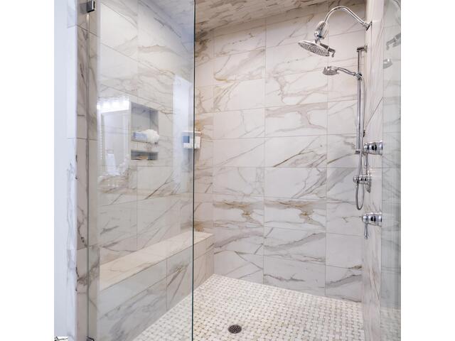 Photo of 310 Tanoak Court