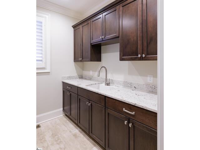 Photo of 310 Tanoak Court