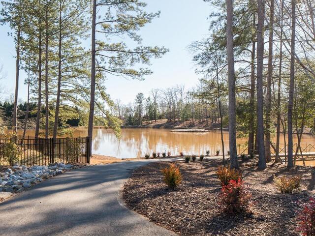 Photo of 310 Tanoak Court