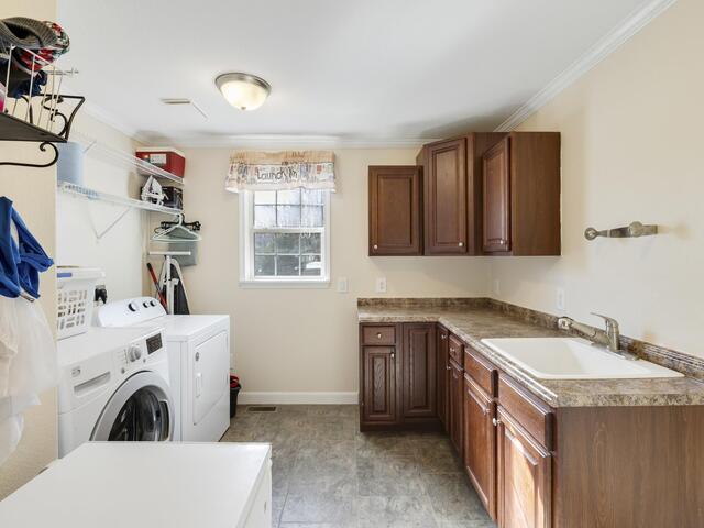 Photo of 332 Brookview Court