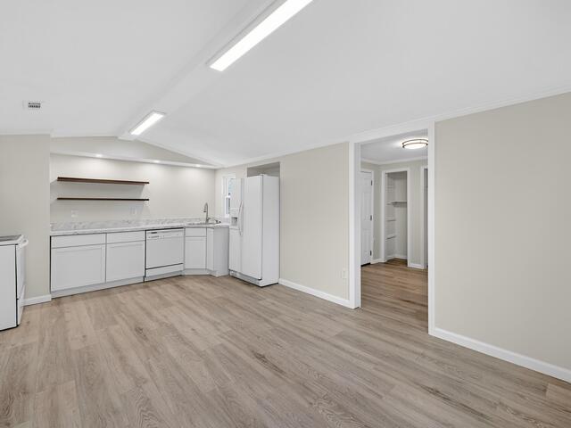 Photo of 414 Hillside Drive