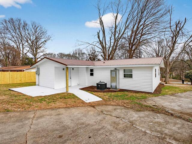 Photo of 414 Hillside Drive