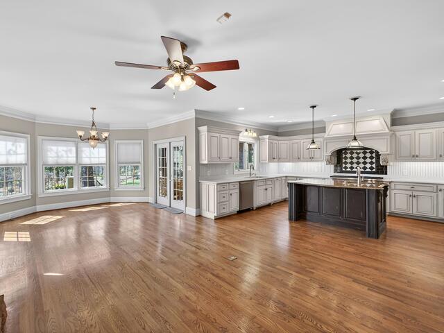 Photo of 42 Bateswood Drive