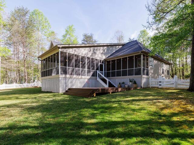 Photo of 531 Woodheights Way
