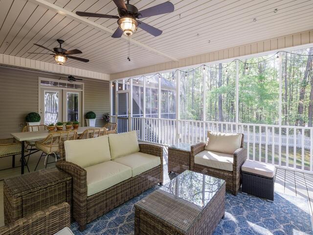 Photo of 531 Woodheights Way