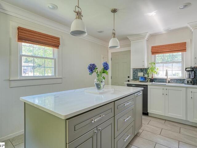 Photo of 302 Hillcrest Drive