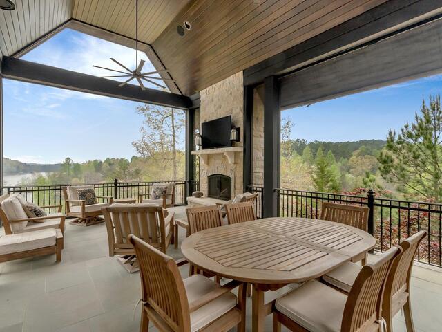 Photo of 222 Long Ridge Road