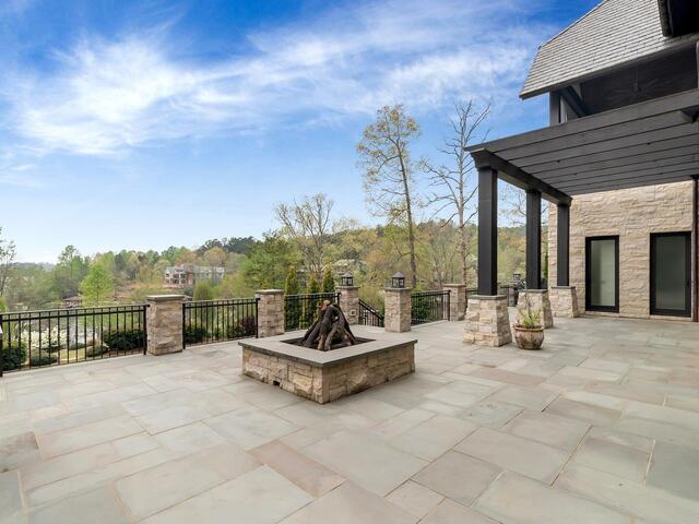 Photo of 222 Long Ridge Road