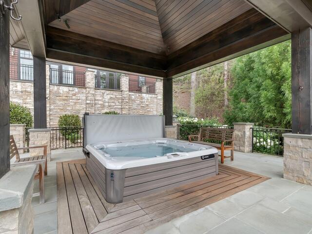 Photo of 222 Long Ridge Road