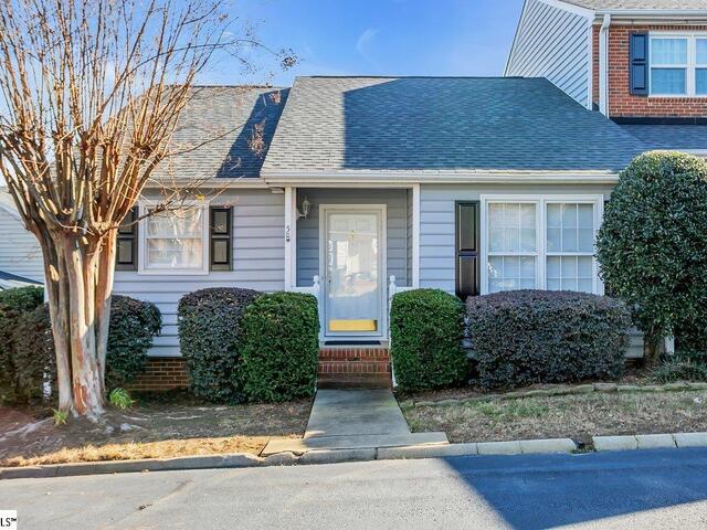 Photo of 40 Wood Pointe Drive