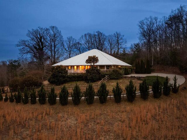 Photo of 4484 Hawkins Road