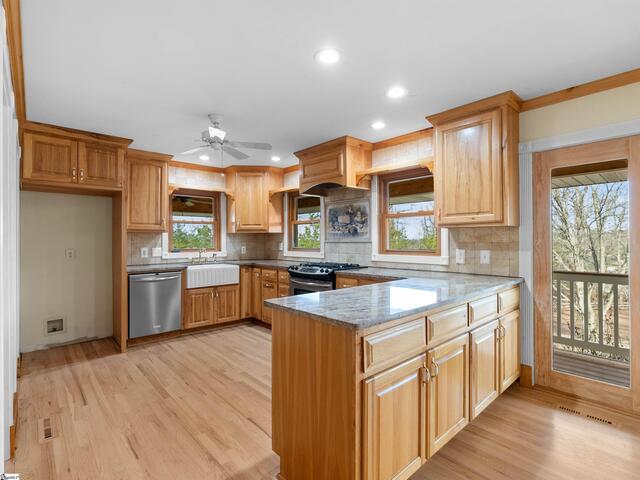 Photo of 4484 Hawkins Road