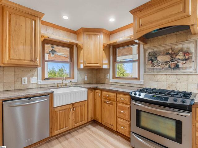 Photo of 4484 Hawkins Road